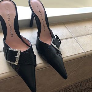 Chinese laundry Mules